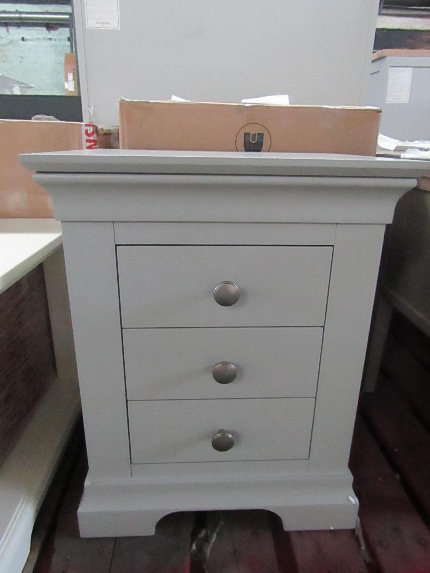 Cotswold Company Chantilly Pebble Grey 3 Drawer Bedside Table RRP ¶œ185.00