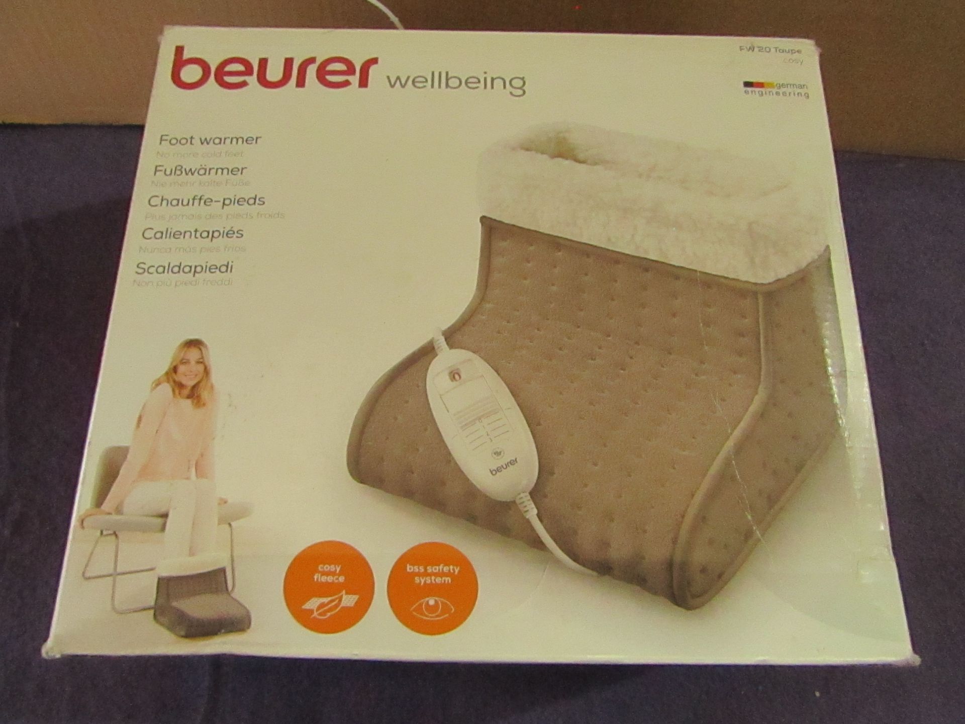 Beurer - Heated Foot Warmer Soft & Cosy - Colour Taupe FW20 - Good Condition & Boxed. RRP £37.99