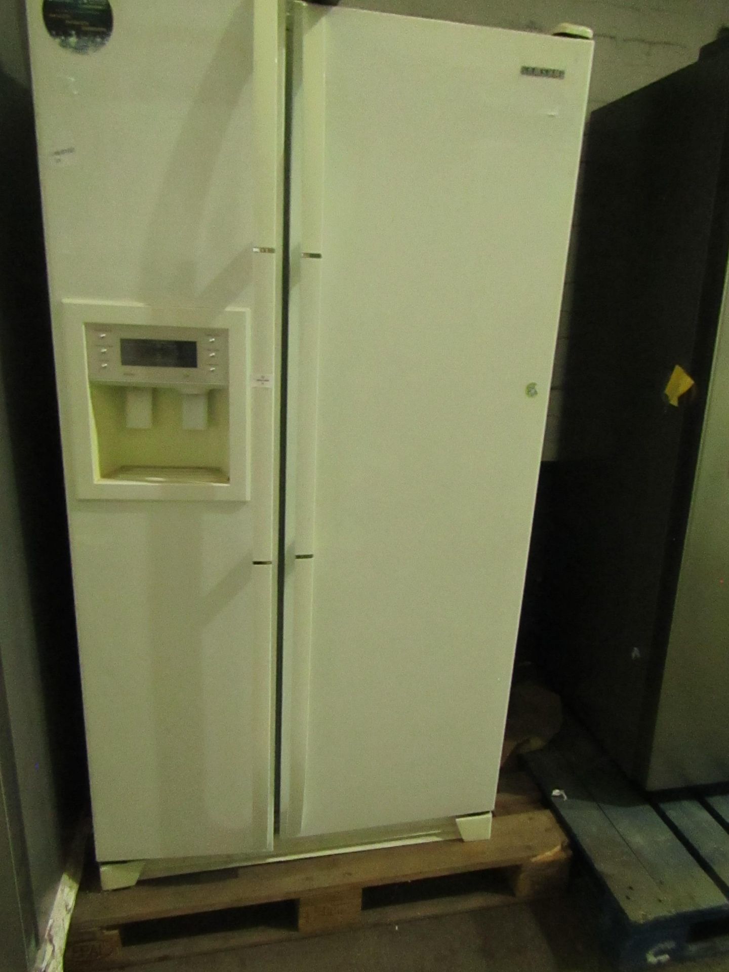 Samsung American fridge freezer, no power and used