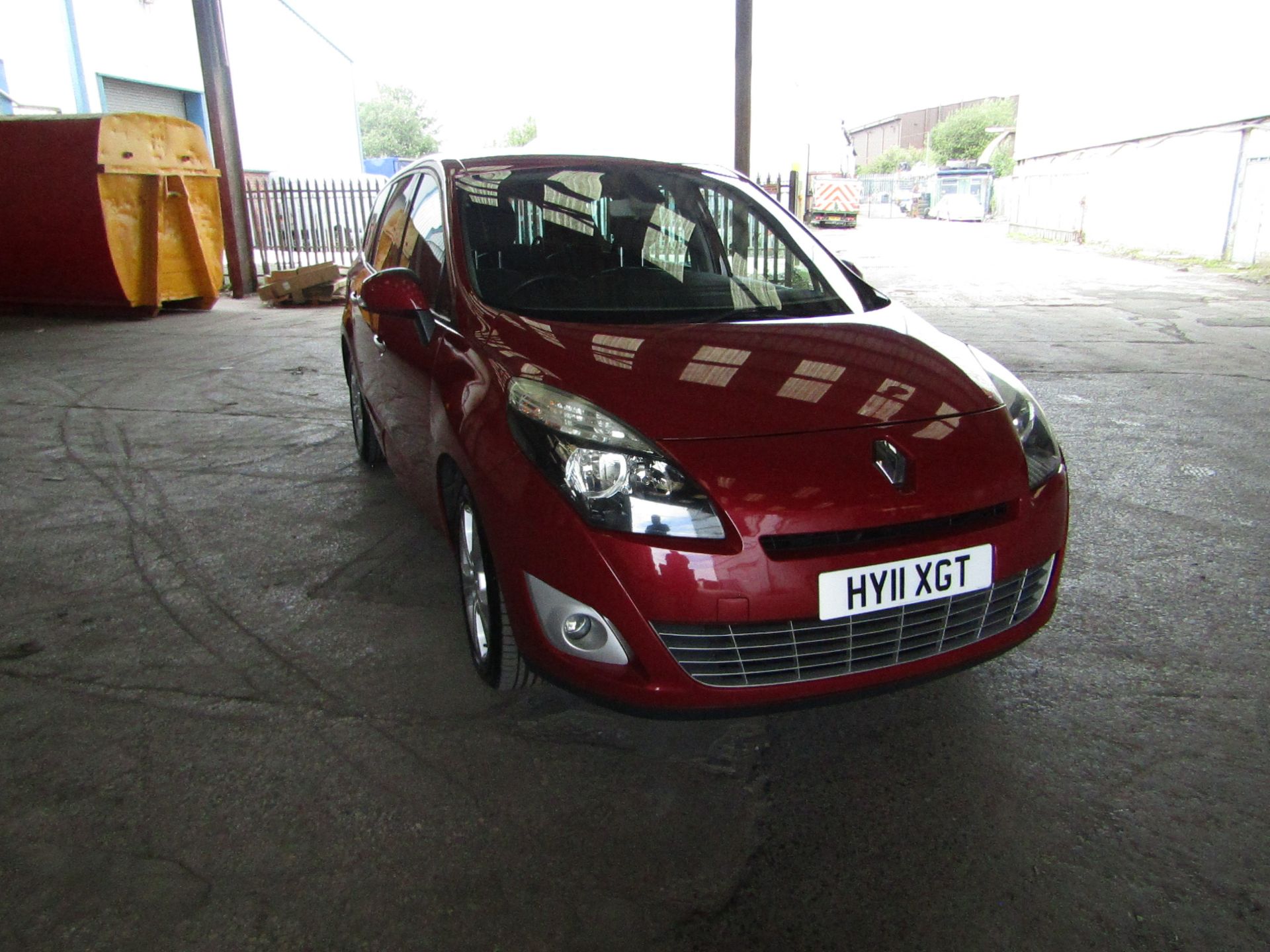 11 Plate Renault Grand Scenic 1.6 VVTi Dynamique Tom Tom 7 seats, CAT N (recorded as such 12/02/ - Image 3 of 44