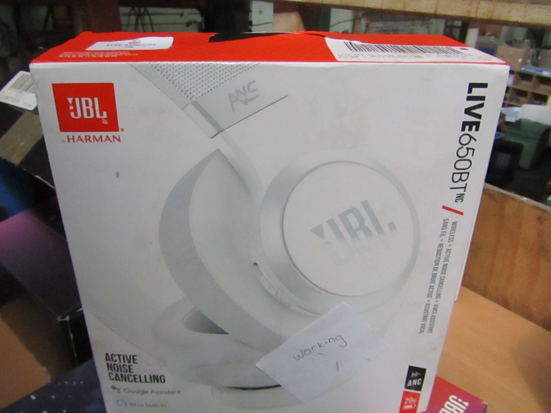 1x JBL Live 650BTnc Wireless Over Ear Headphones - White, tested working for sound, no other
