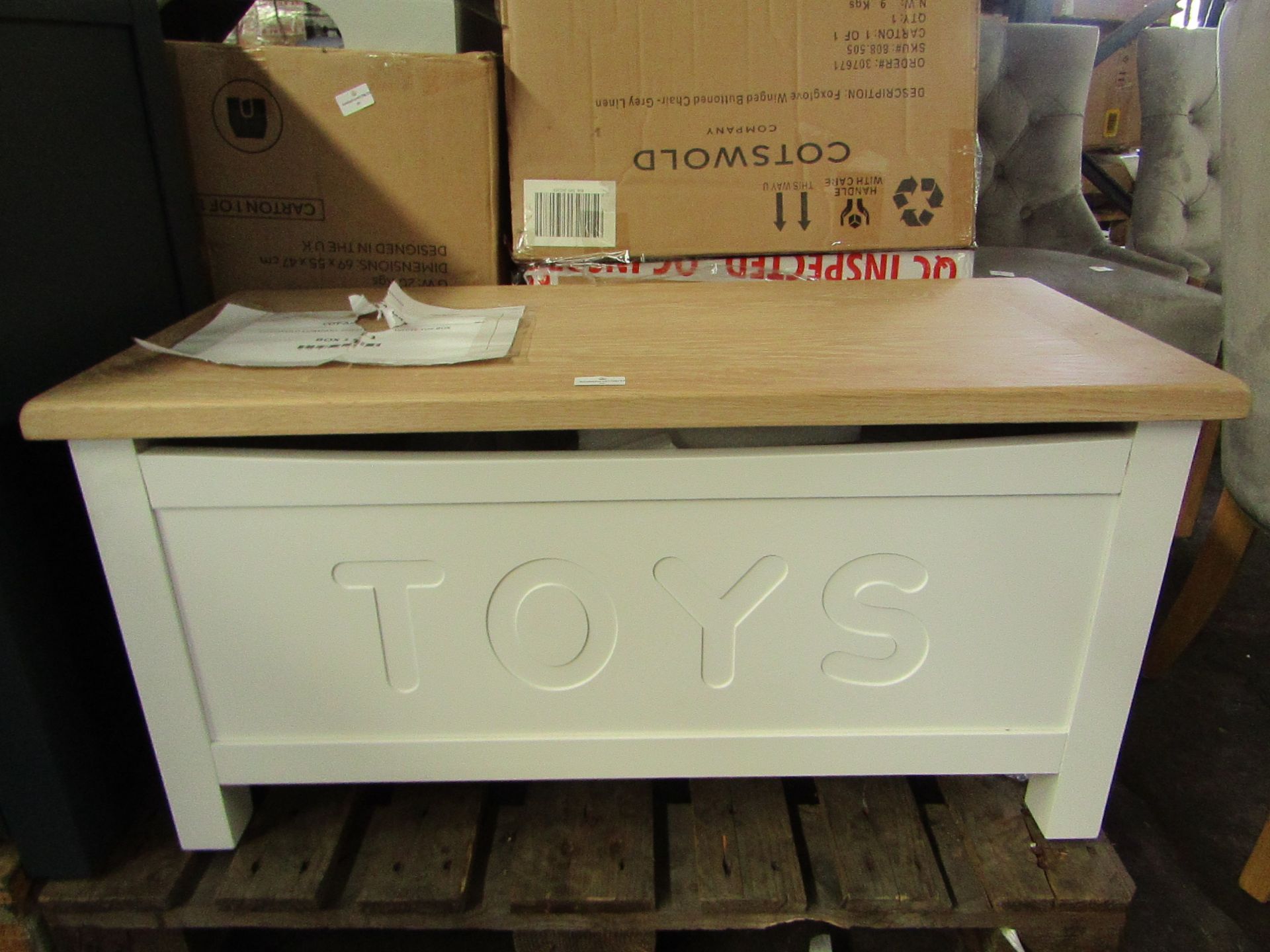 Cotswold Company Chester Pure White Toy Box RRP Â£225.00 - This item looks to be in good condition