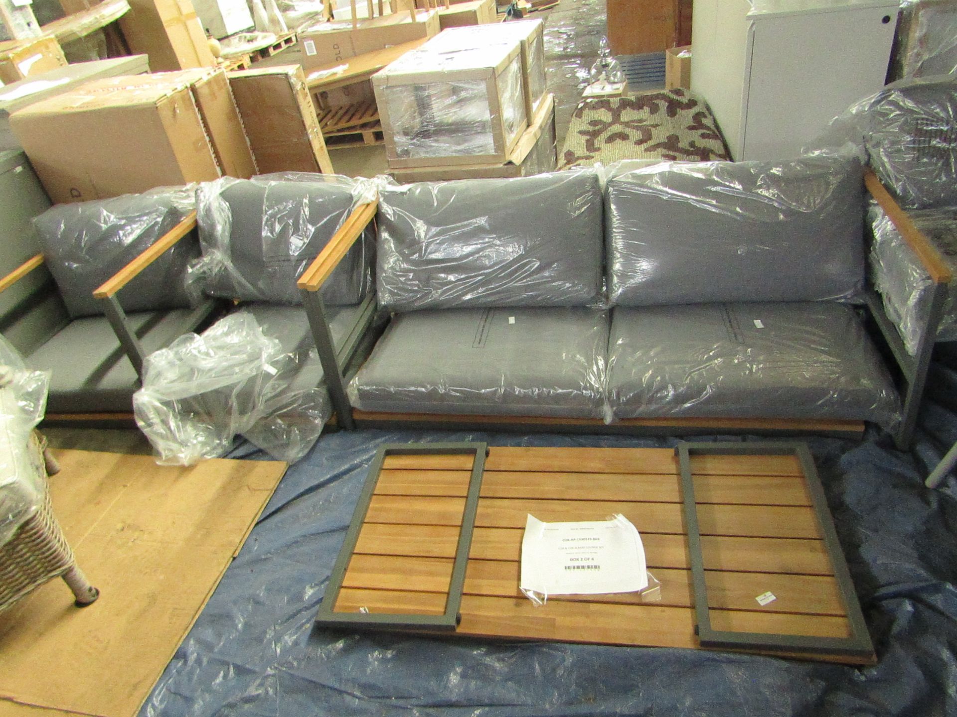 Cox & Cox Albany Lounge Set RRP Â£1450.00 - This item looks to be in good condition and appears