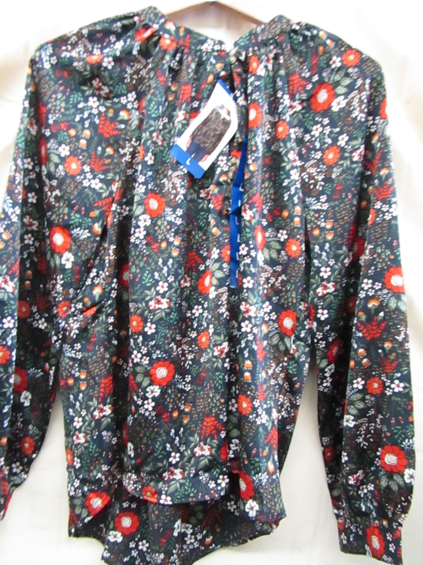 Jachs Girlfriend Summer Blouse Size M New With Tags ( see Image For Design