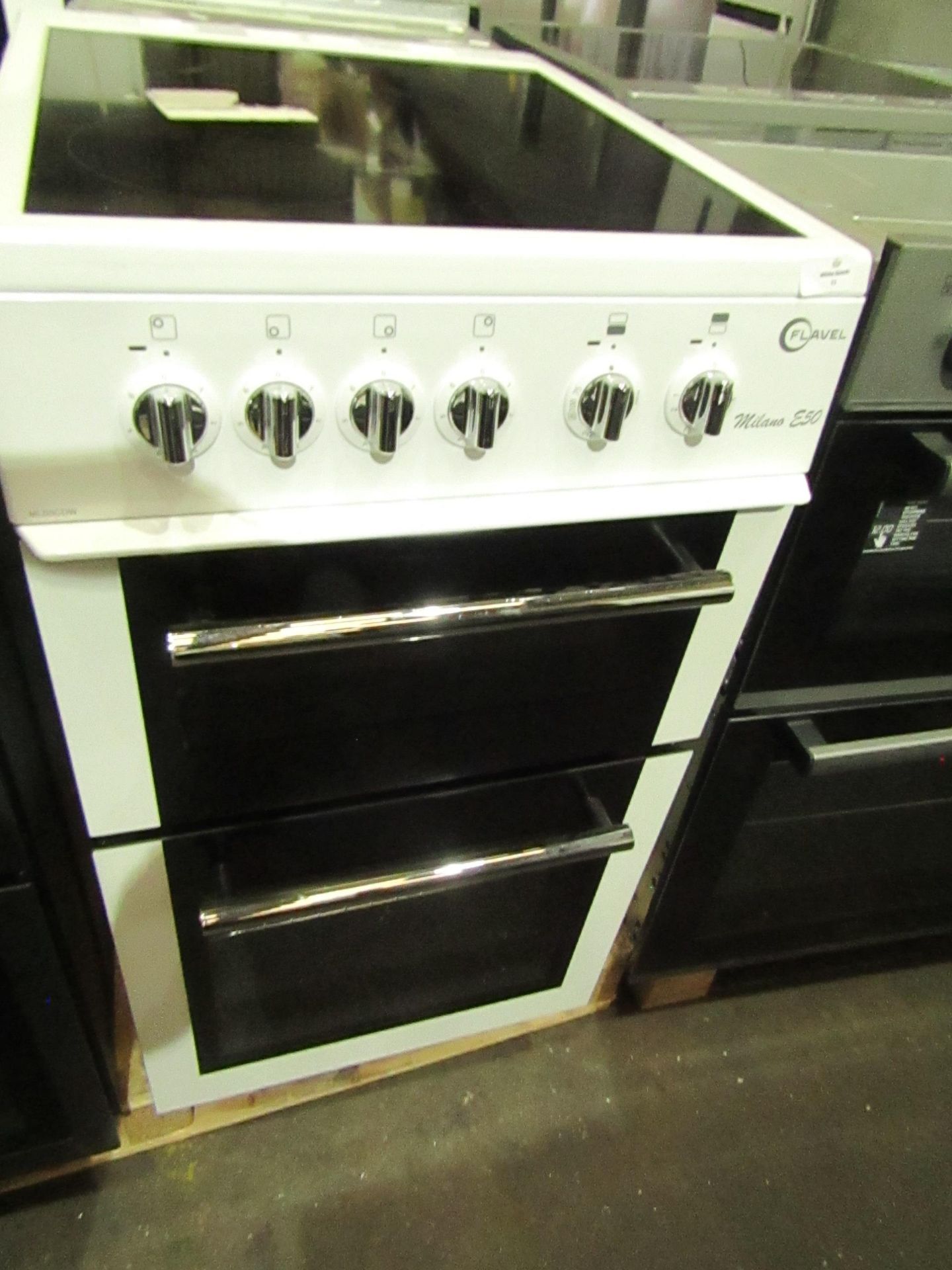 FLAVEL Electric Ceramic Cooker White MLB5CDW RRP ??389.00 - This item looks to be in good