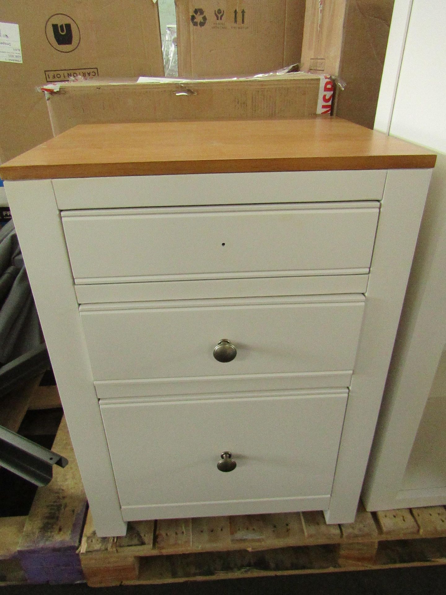 Cotswold Company Chalford Warm White 3 Drawer Filing Cabinet RRP Â£325.00 - The items in this lot