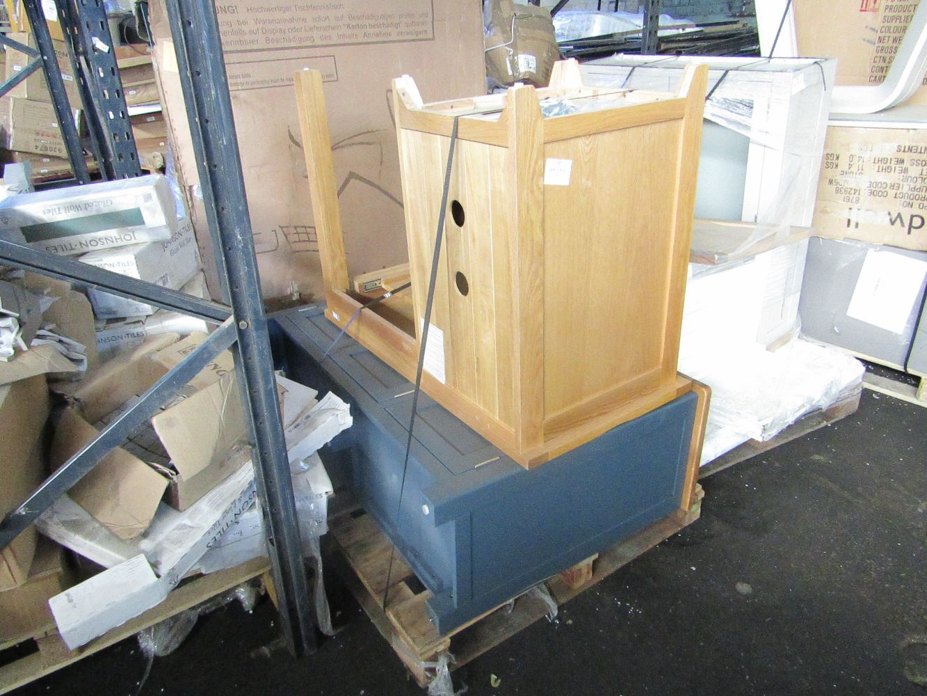 BER Furniture PALLET AUCTION FROM SWOON, COX & COX, DWELL AND MANY MORE WITH £2 STARTING BIDS