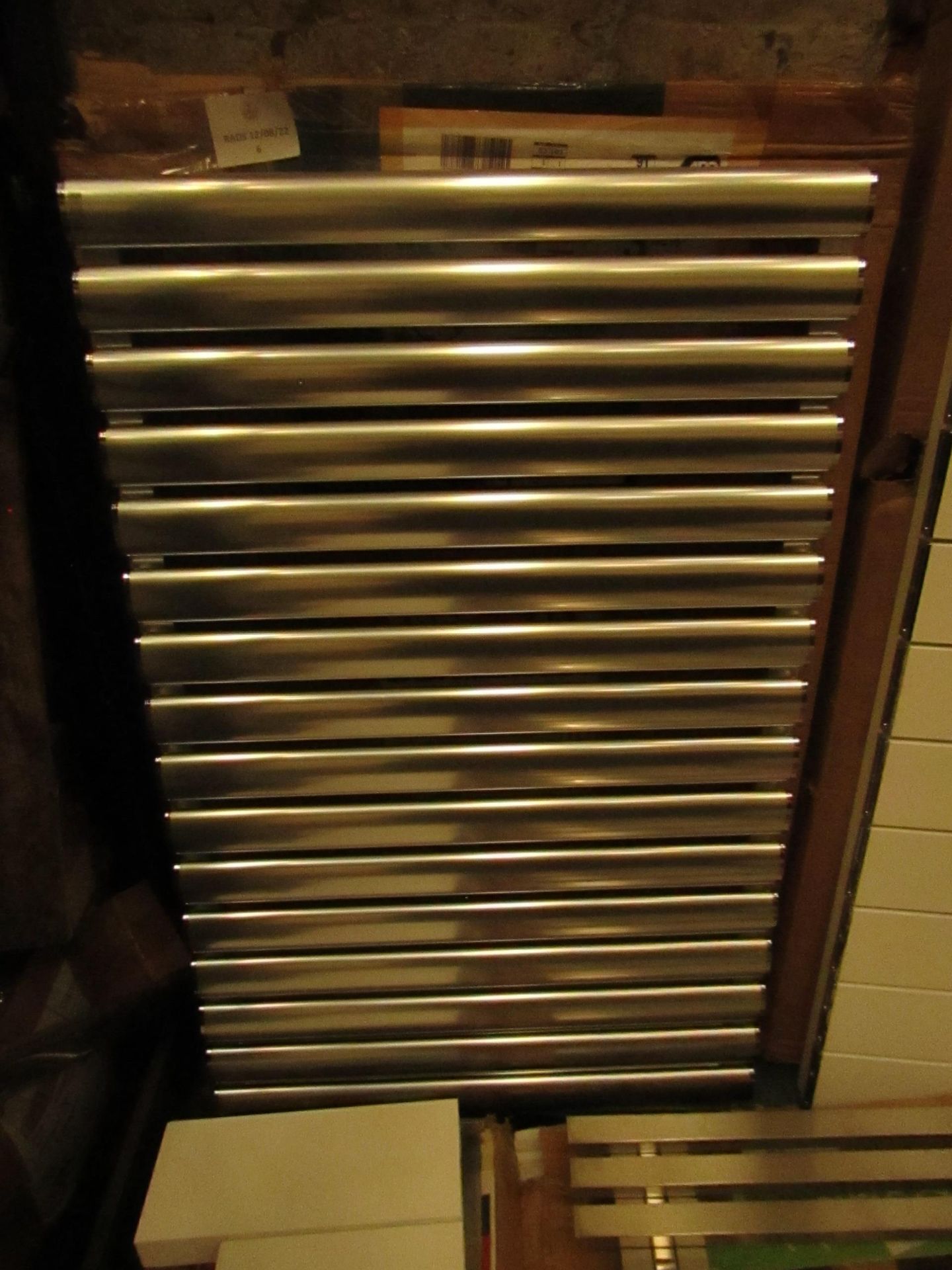 Carisa - Tallis Silver Radiator - 600x950mm - Item Looks In Good Condition, Viewing Recommended.