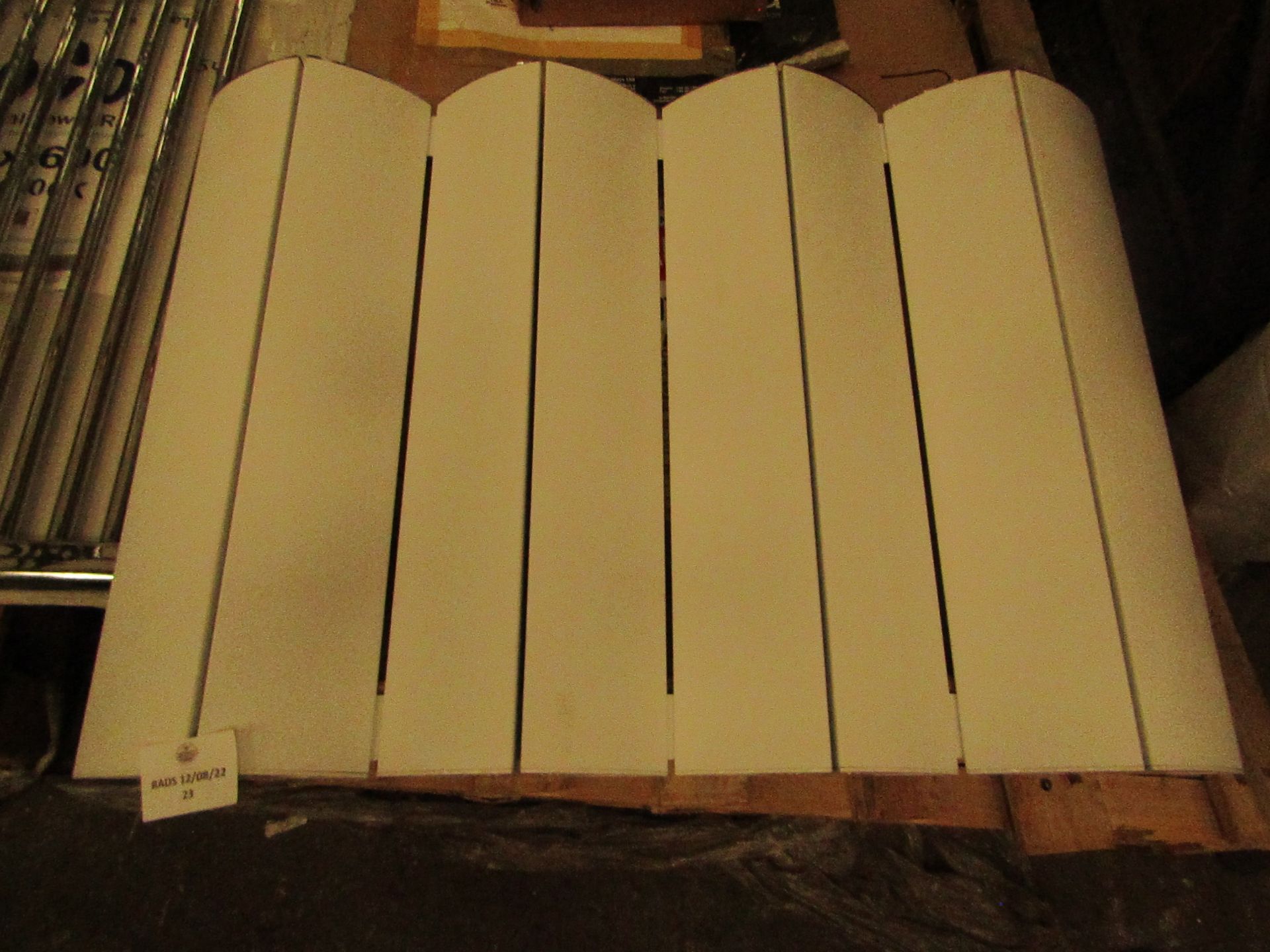 Carisa - Nixie Textured White Radiator - 600x835mm - Looks To Be In Good Condition, Viewing