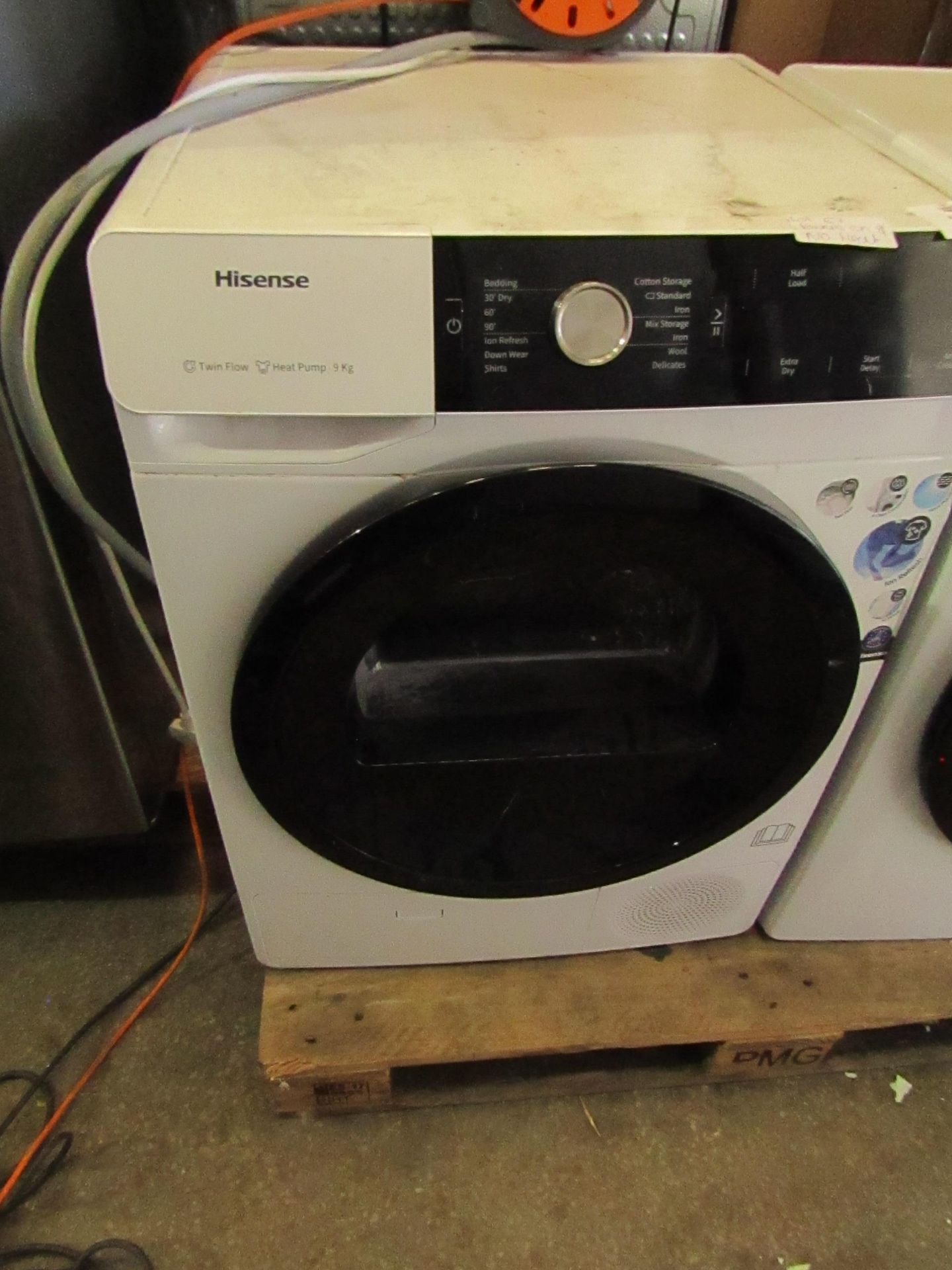 Hisense heat Pump condenser dryer, powers on and spins