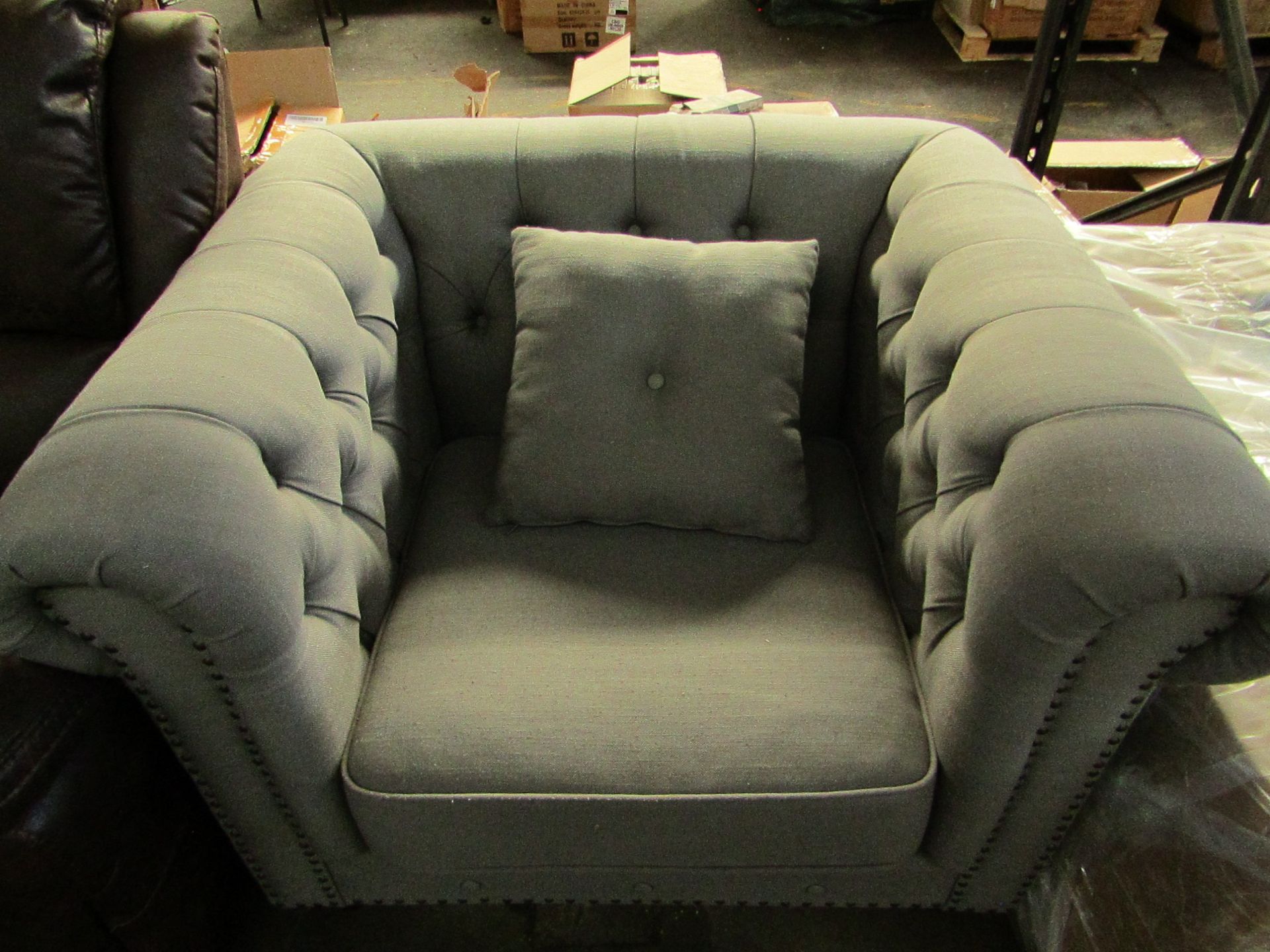 Mark Harris Furniture Camara Chesterfield Grey Linen Armchair RRP œ1599.00 - The items in this lot - Image 2 of 3