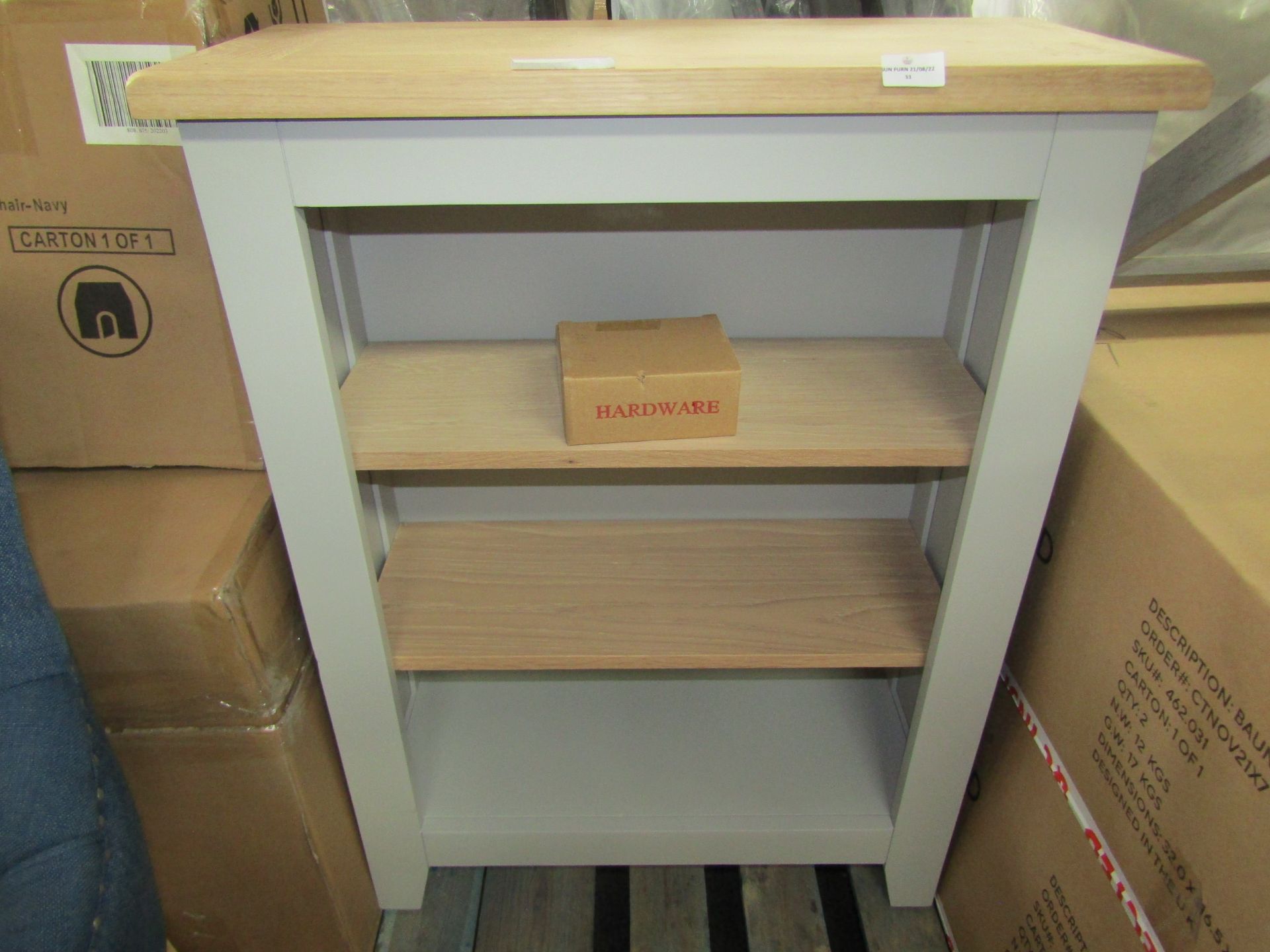 Cotswold Company Oakley Pine 3 Drawer Bedside Table 5 RRP Â£125.00 - This item looks to be in good - Image 2 of 2