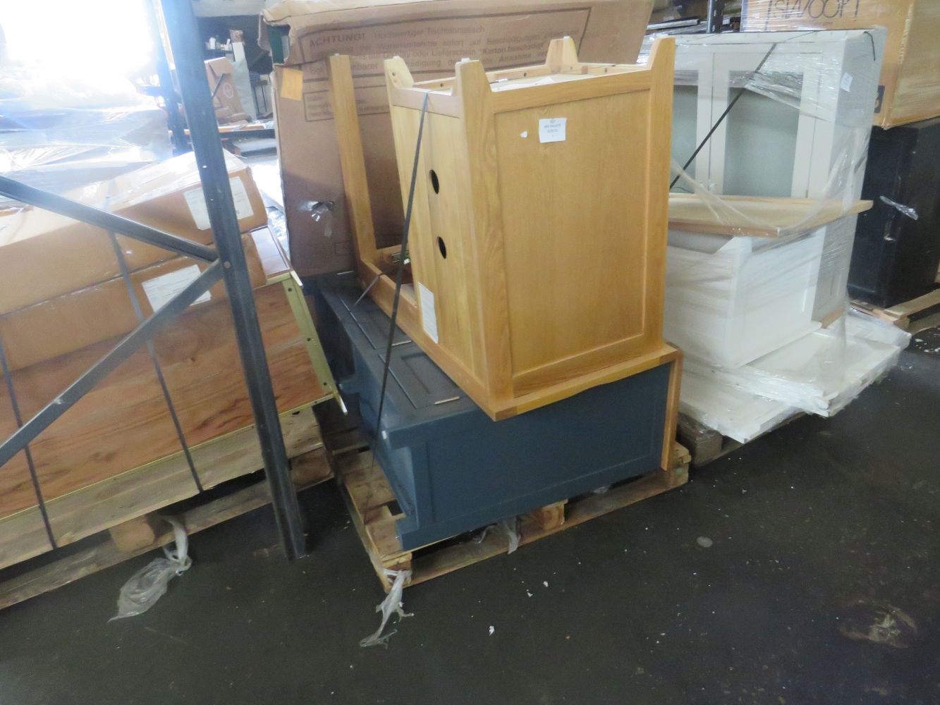 New Lots added Friday night, Pallets of B.E.R Furniture from large online companies