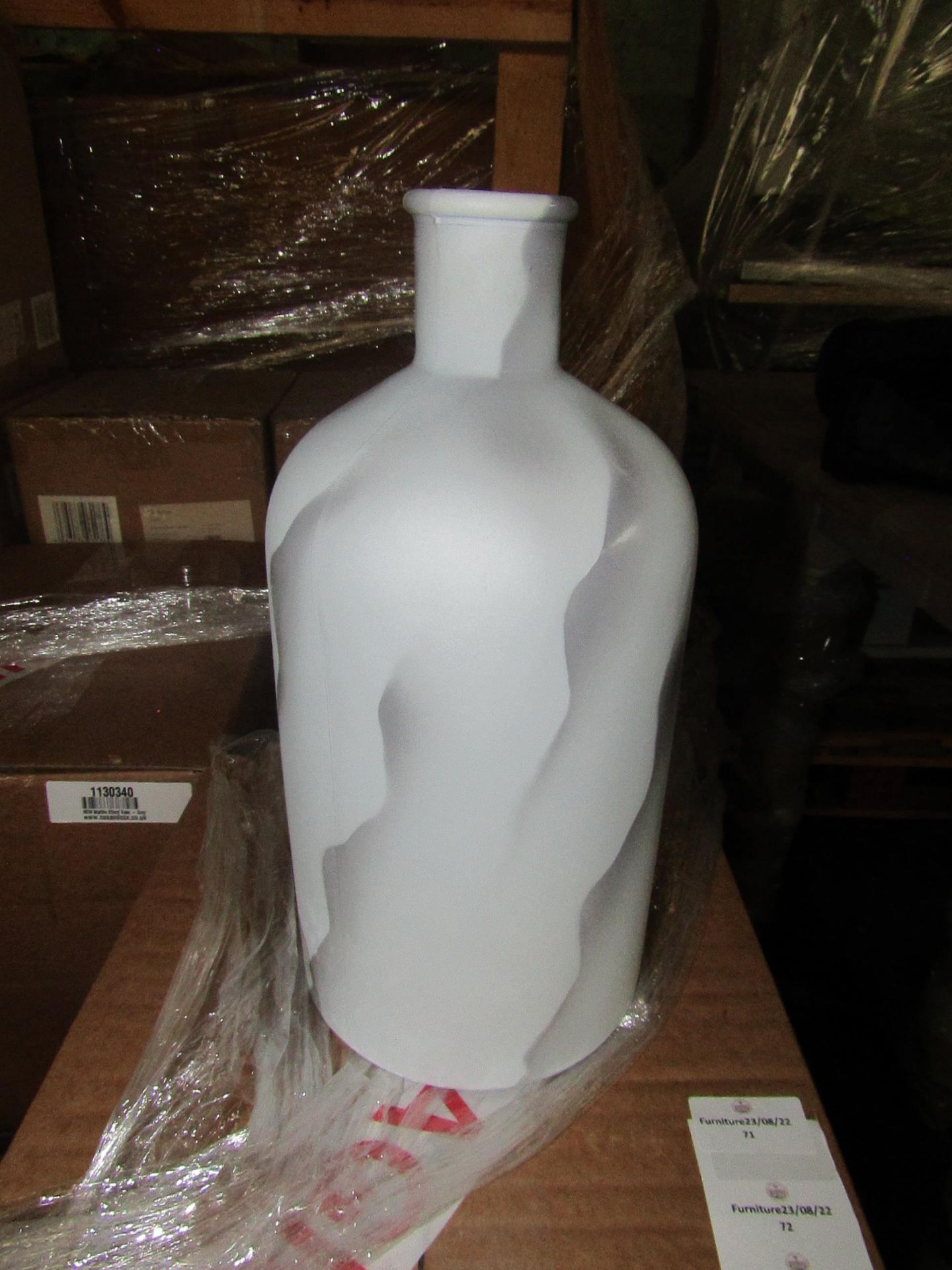 Cox & Cox Marble Effect Vase - Grey RRP Â£19.00 - This item looks to be in good condition and