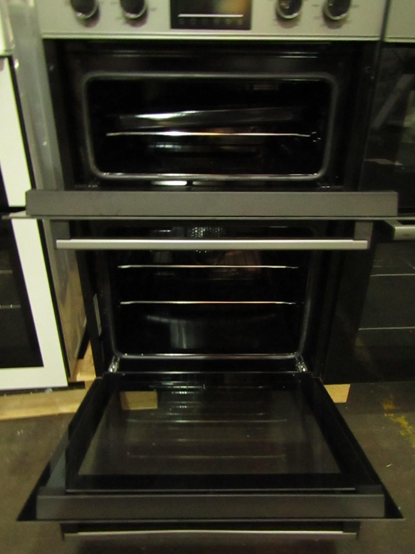 BEKO Pro RecycledNet Electric Double Oven Silver BBXDF22300S RRP ??329.00 - The items in this lot - Image 2 of 2