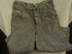 2x Fat Face - Horizons 3-Quarter Trousers - Grey Enamel - Size 28 - Unused With Original Tags.