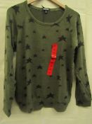 Buffalo - Ladies Cozy Top - Green With Black Stars Size Medium - New With Tags.