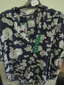 Jachs Girlfriend - Summer Blouse - Size XL - New With Tags. ( See Image For Design )