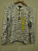 Buffalo - Ladies Cozy Top Cream/Grey Size Small - New With Tags.