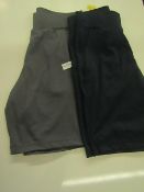 1x 32-Degrees - Flex Shorts Grey - Size Small - New With Tags. 1x 32-Degrees - Flex Shorts Ocean -