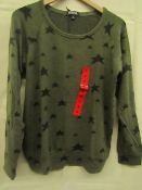 Buffalo - Ladies Cozy Top - Green With Black Stars Size Medium - New With Tags.