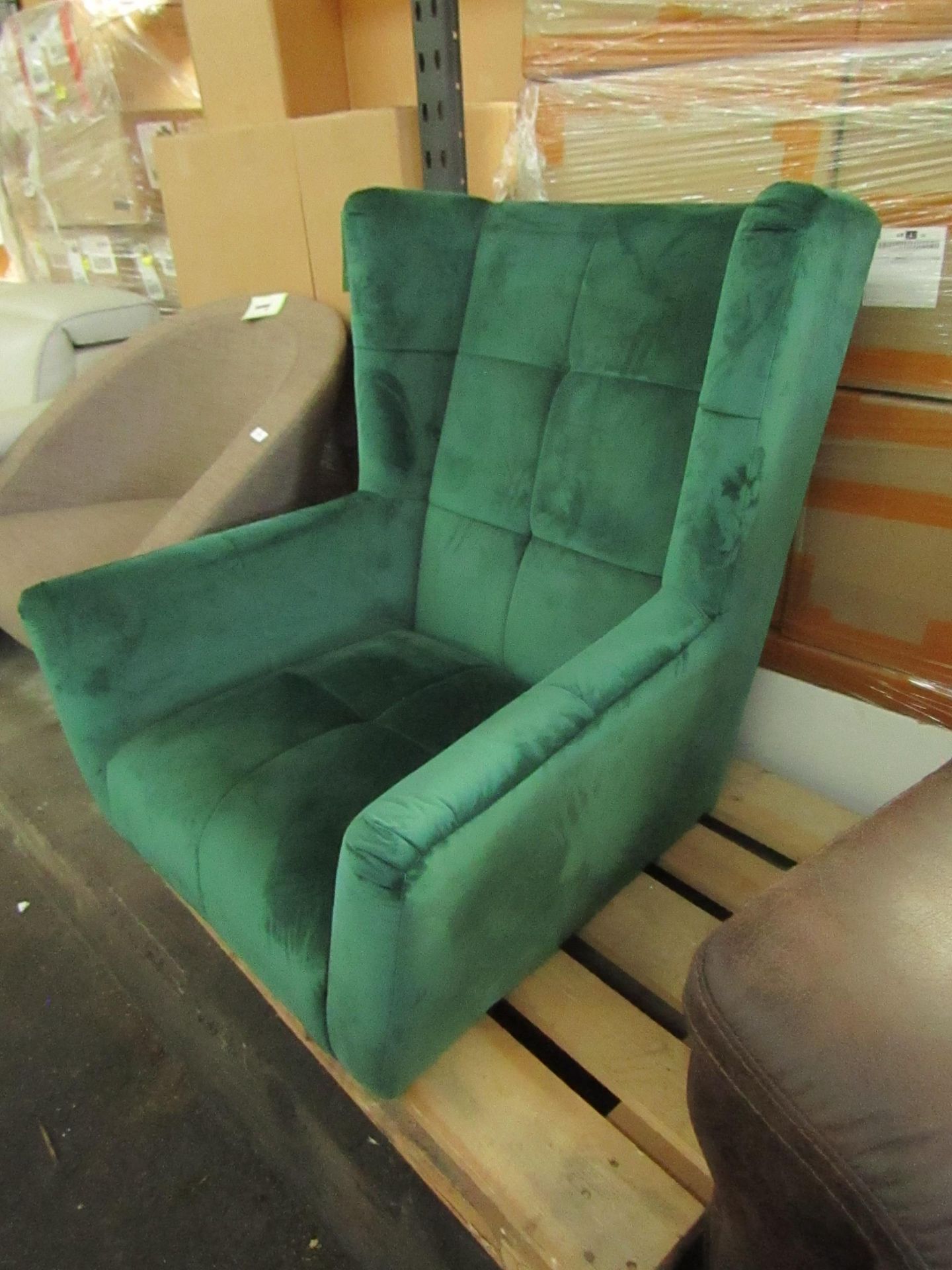 Mark Harris Furniture Brooklyn Green Velvet Accent Chair RRP ?899.00 - The items in this lot are - Image 2 of 3