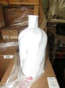 Cox & Cox Marble Effect Vase - Grey RRP Â£19.00 - This item looks to be in good condition and