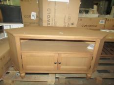 Cotswold Company Elkstone Mellow Oak Corner TV Cabinet - up to 56" RRP Â£445.00 - This item looks to