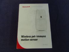 Honeywell - Wireless Pet-Immune Motion Sensor - IRPI8EZS - Untested & Boxed.