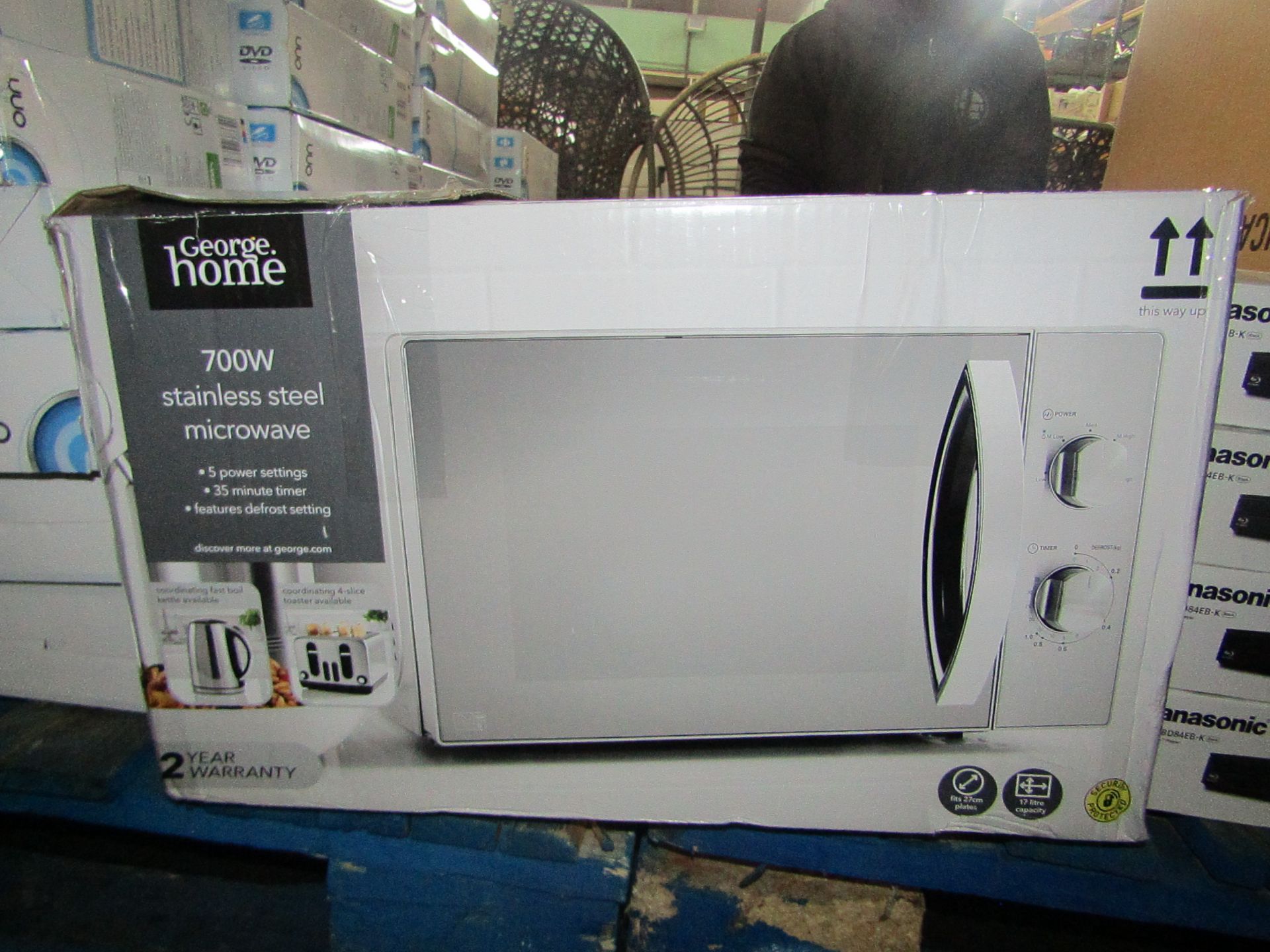 | 1X | 700W STAINLESS STEEL MICROWAVE | UNCHECKED & BOXED | RRP £59 |
