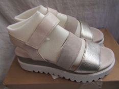 Gabor White Wedged Sandals Size 4 New & Boxed