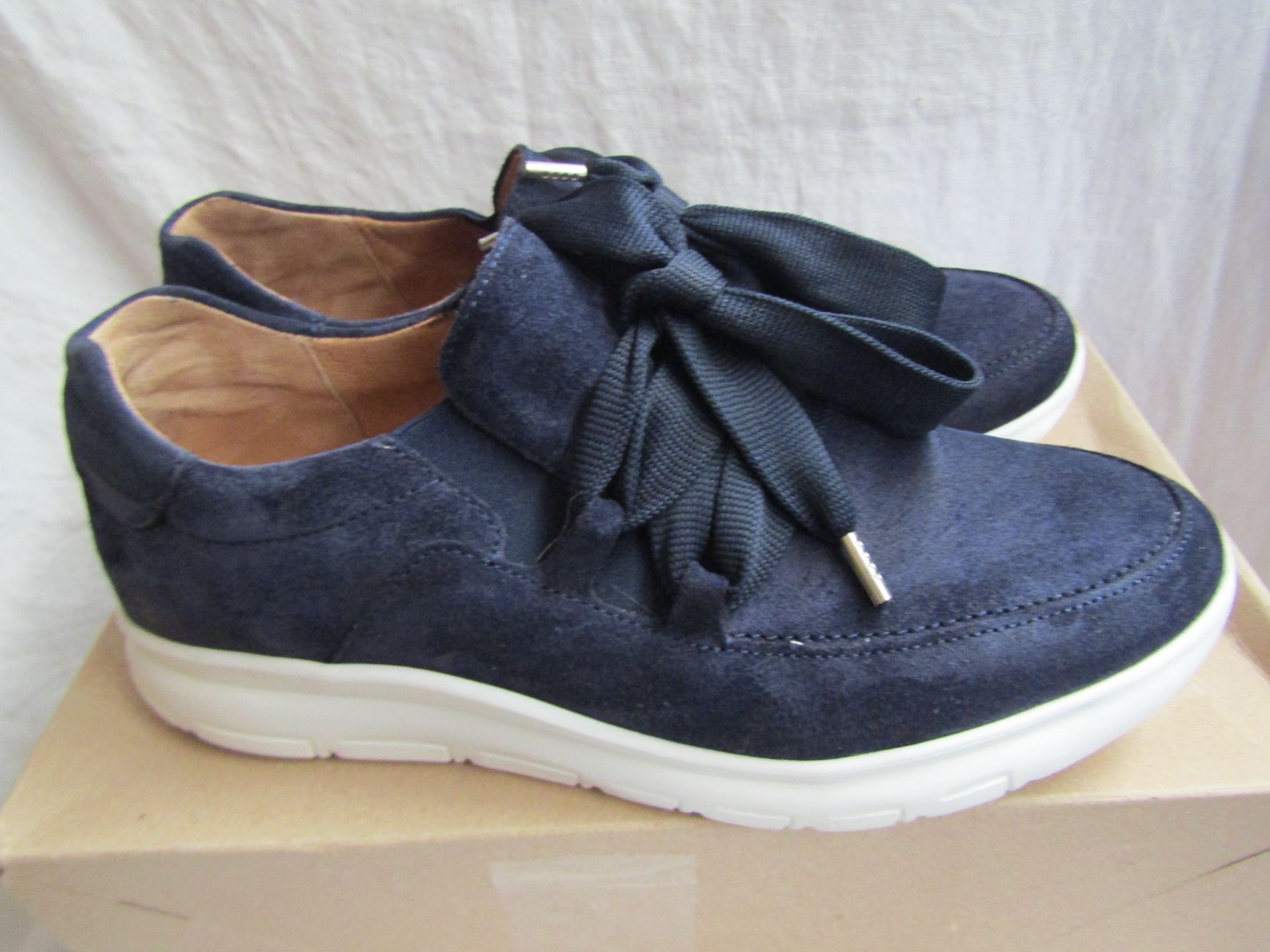 Gabor Navy Suede Shoe Size 6.5 May Have Been Worn Once or Twice Good Condition