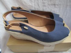 S.Oliver Wedge Shoe Navy Size 8 New & Boxed