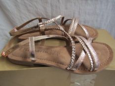 Tamaris Flat Sandal Size 38 New & Boxed