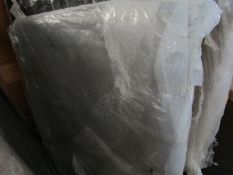 | 1X | LIGHJT GREY VELOUR 4FT HEADBOARD | LOOKS IN GOOD CONDITION | RRP £ |