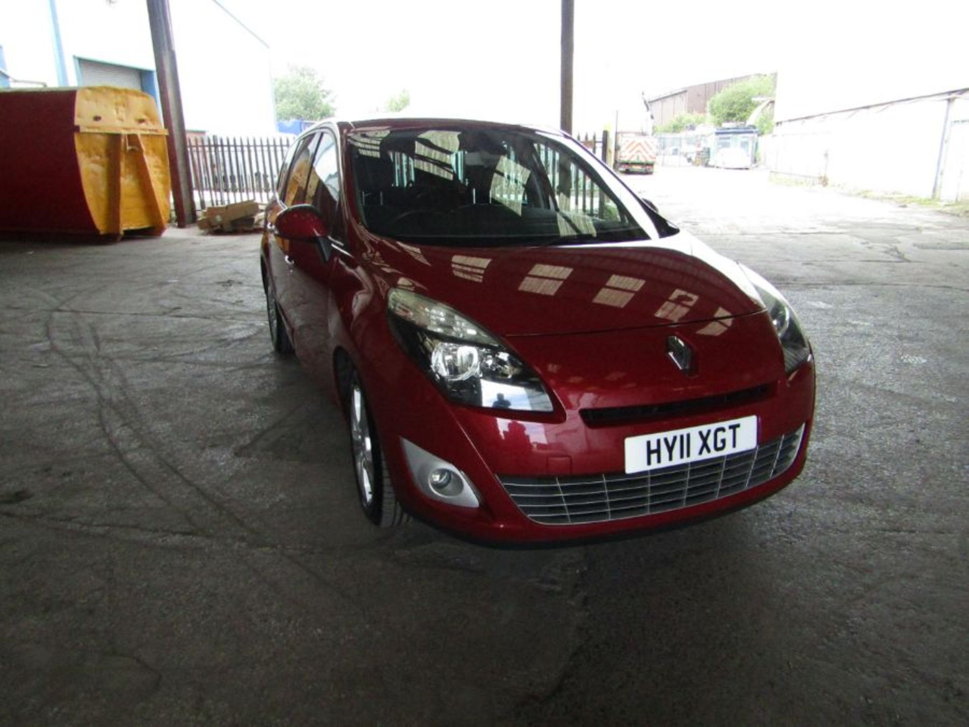 11 Plate Renault Grand Scenic 1.6 VVTi Dynamique Tom Tom 7 seats, CAT N (recorded as such 12/02/ - Image 3 of 42