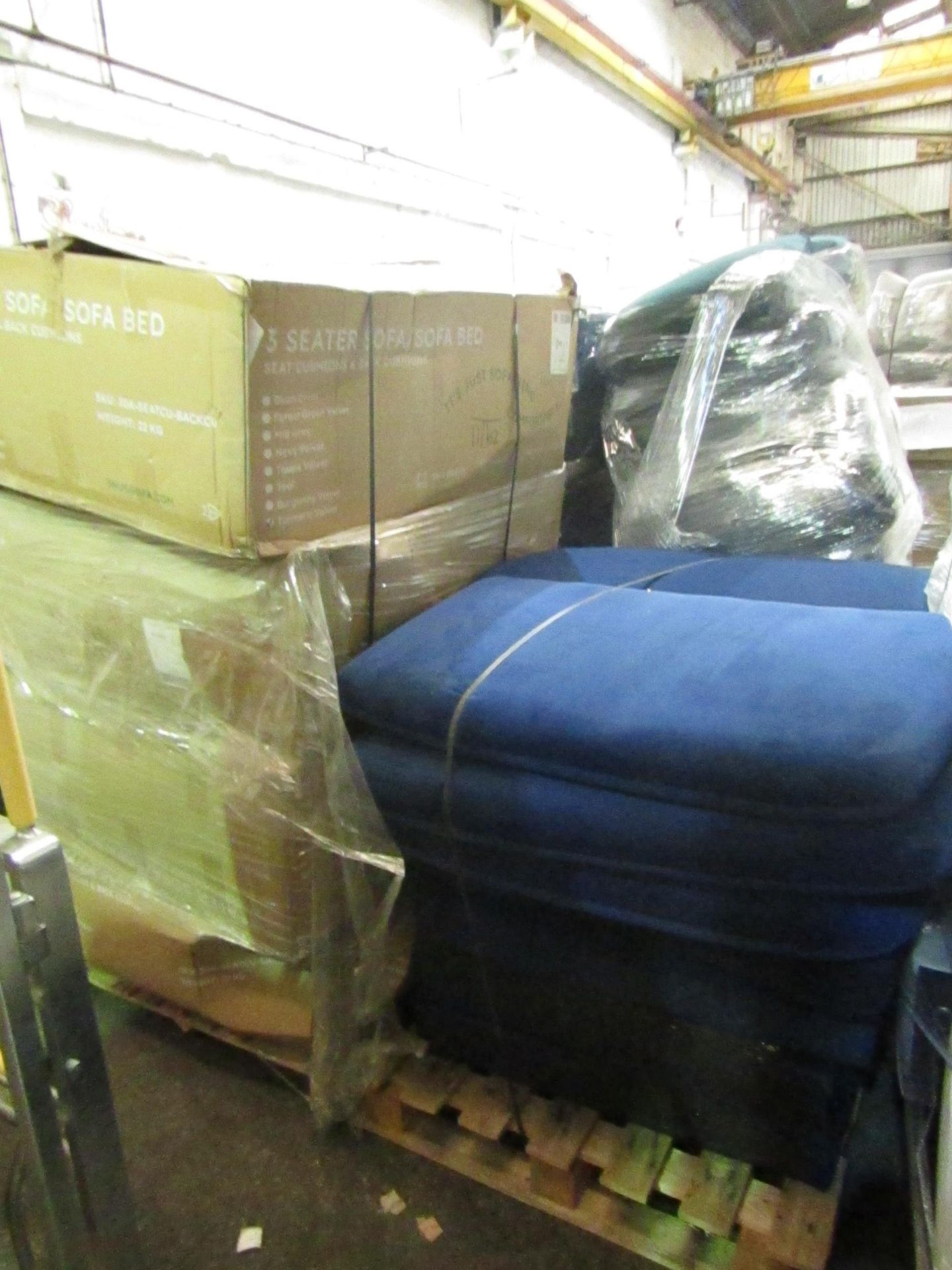 10% Buyers Premium +VAT, 24 Pallets of Genuine SNUG SOFA parts - Mixed Lots of Bases Backs Arms - Image 17 of 20