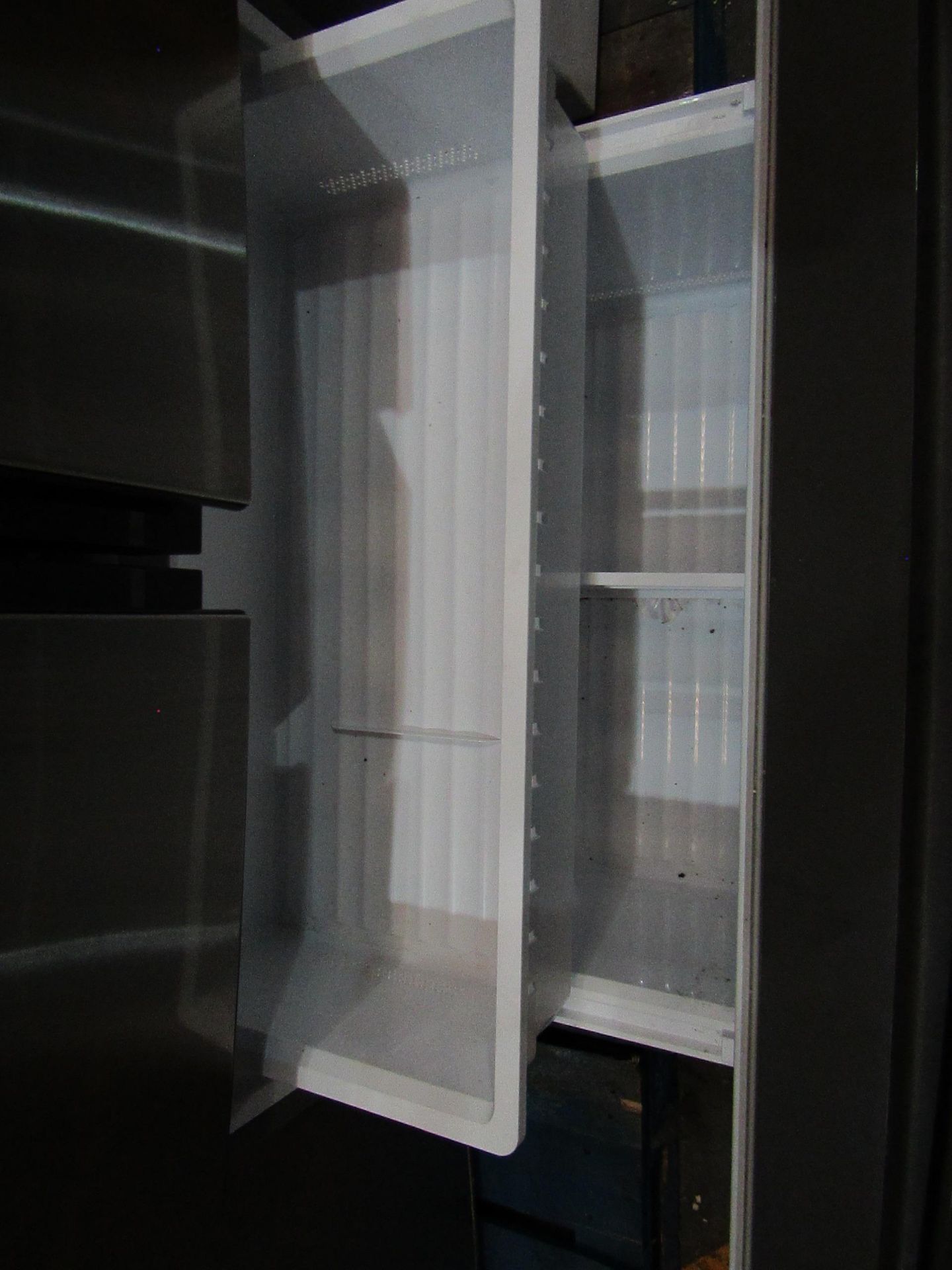 Hisense RF750N 3 door american fridge freezer with ice and water dispenser, tested and working for - Image 3 of 3