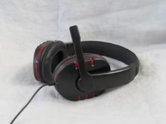 1x Wired Gaming Stereo Headset - tested working for sound to the ears, microphone is unchecked