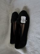 Dorothy Perkins - Black Flat Shoes - Size 4 - No Packaging.