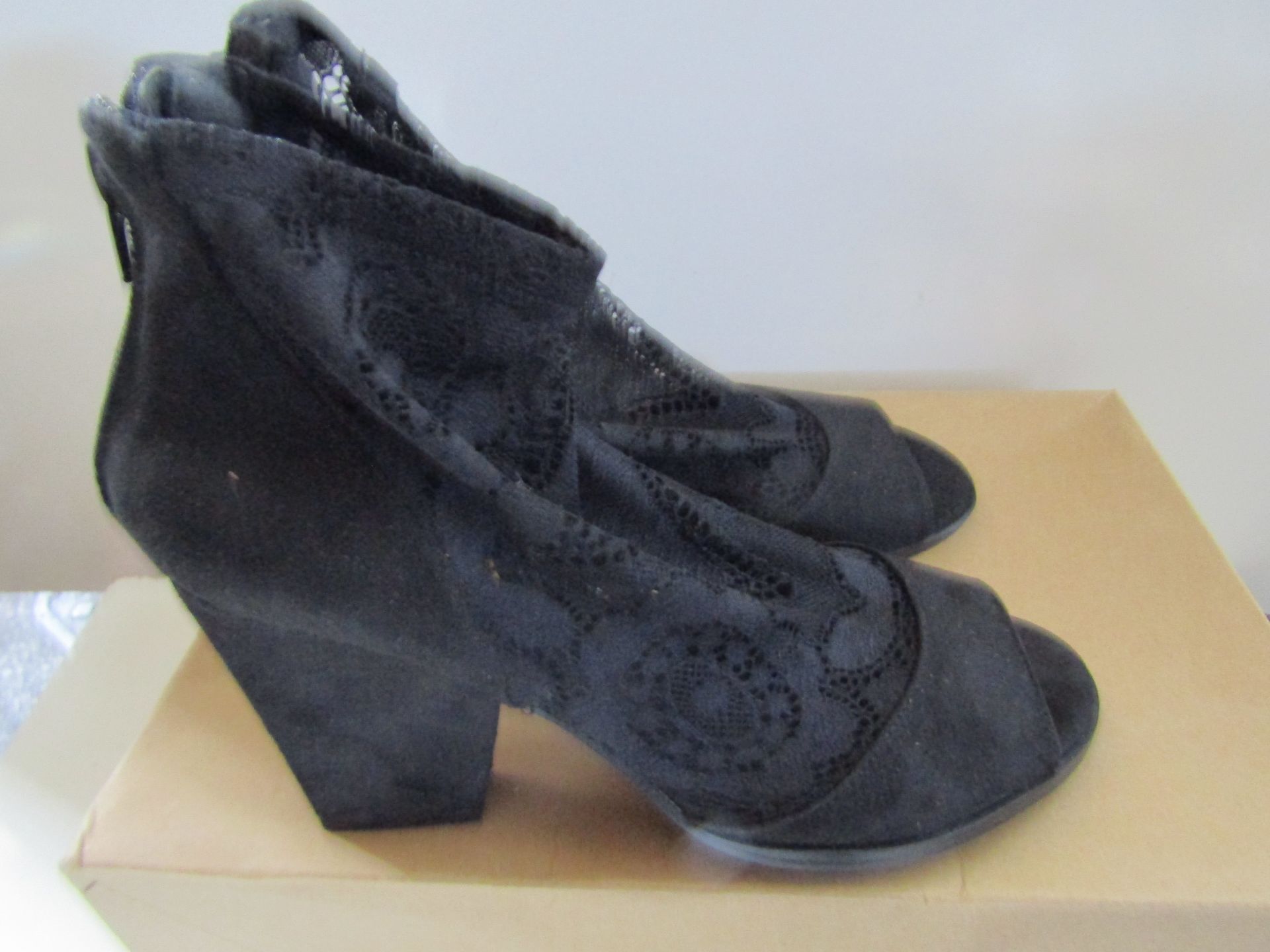 Lascana Ankle Boot With Lace Design Black Size 41 ( May Have Been Worn Once or Twice )