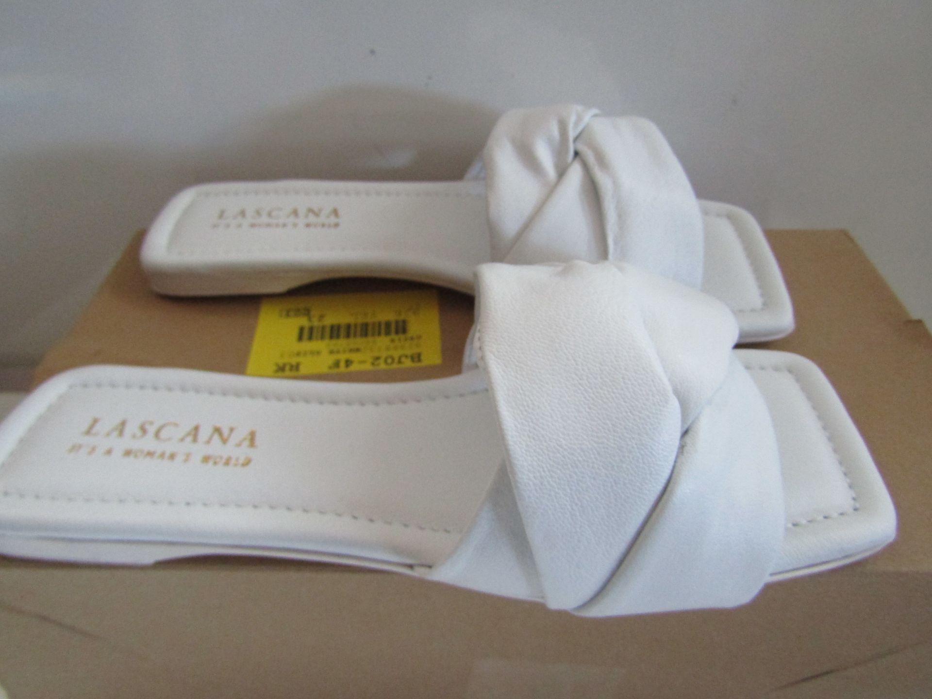 Lascana Slip on Shoe White Size 38 New & Boxed