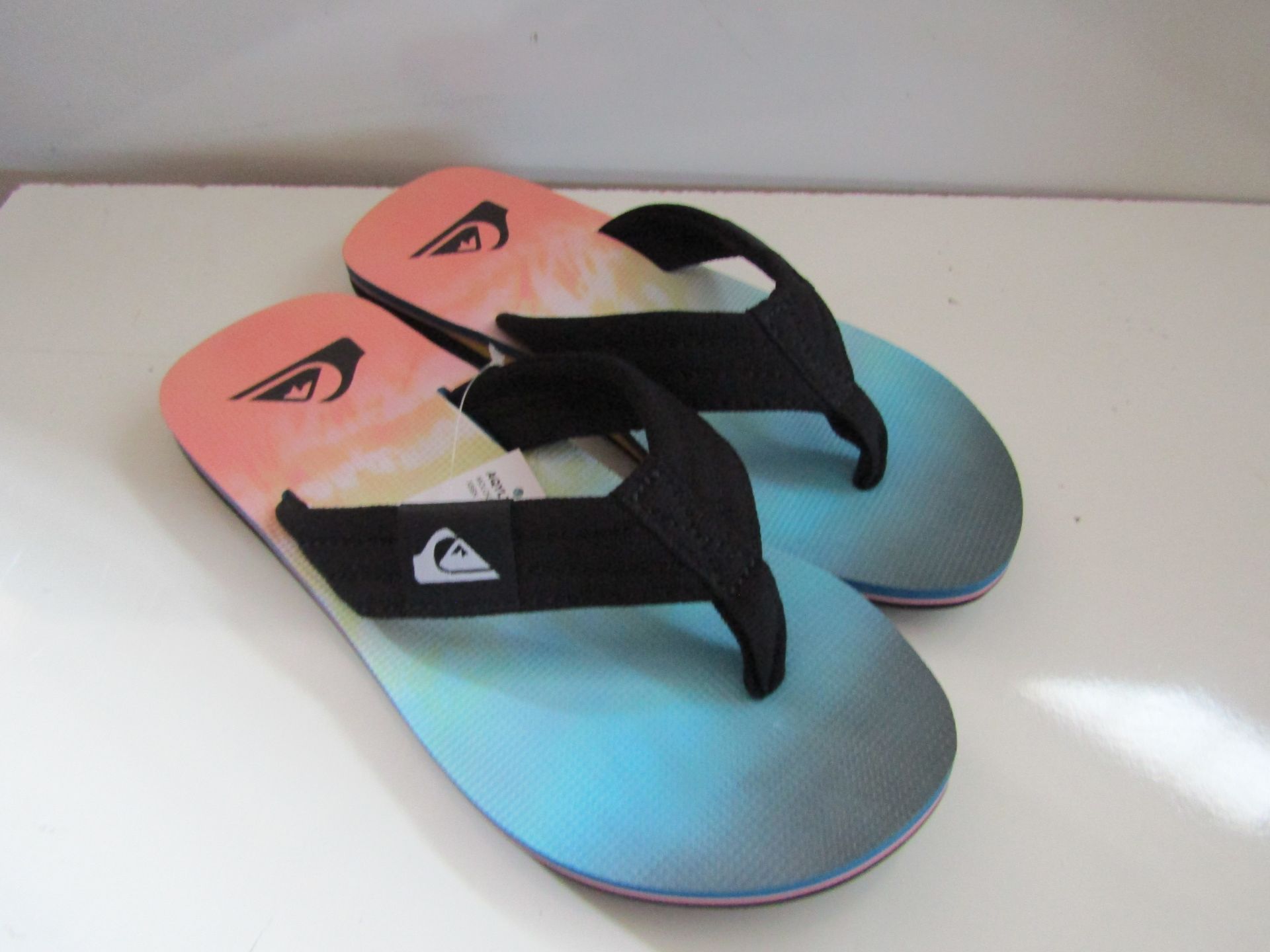 Quicksilver Flip Flops Size 6 New