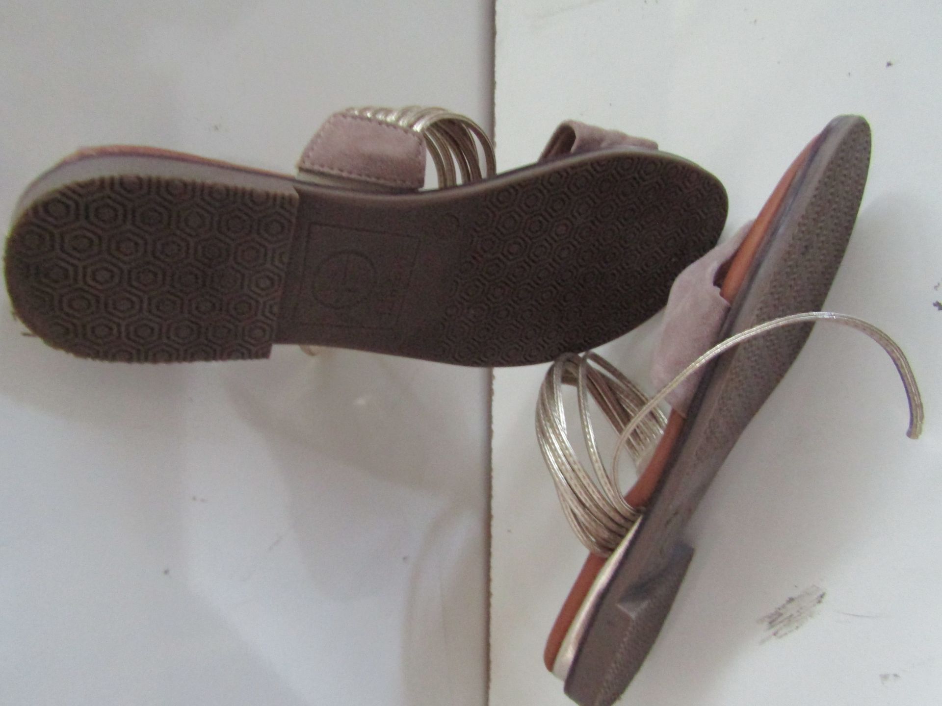 Tamaris Flat Sandal Size 38 ( These Have Been Worn Needs a Small Repair to Small Strap) - Image 3 of 3