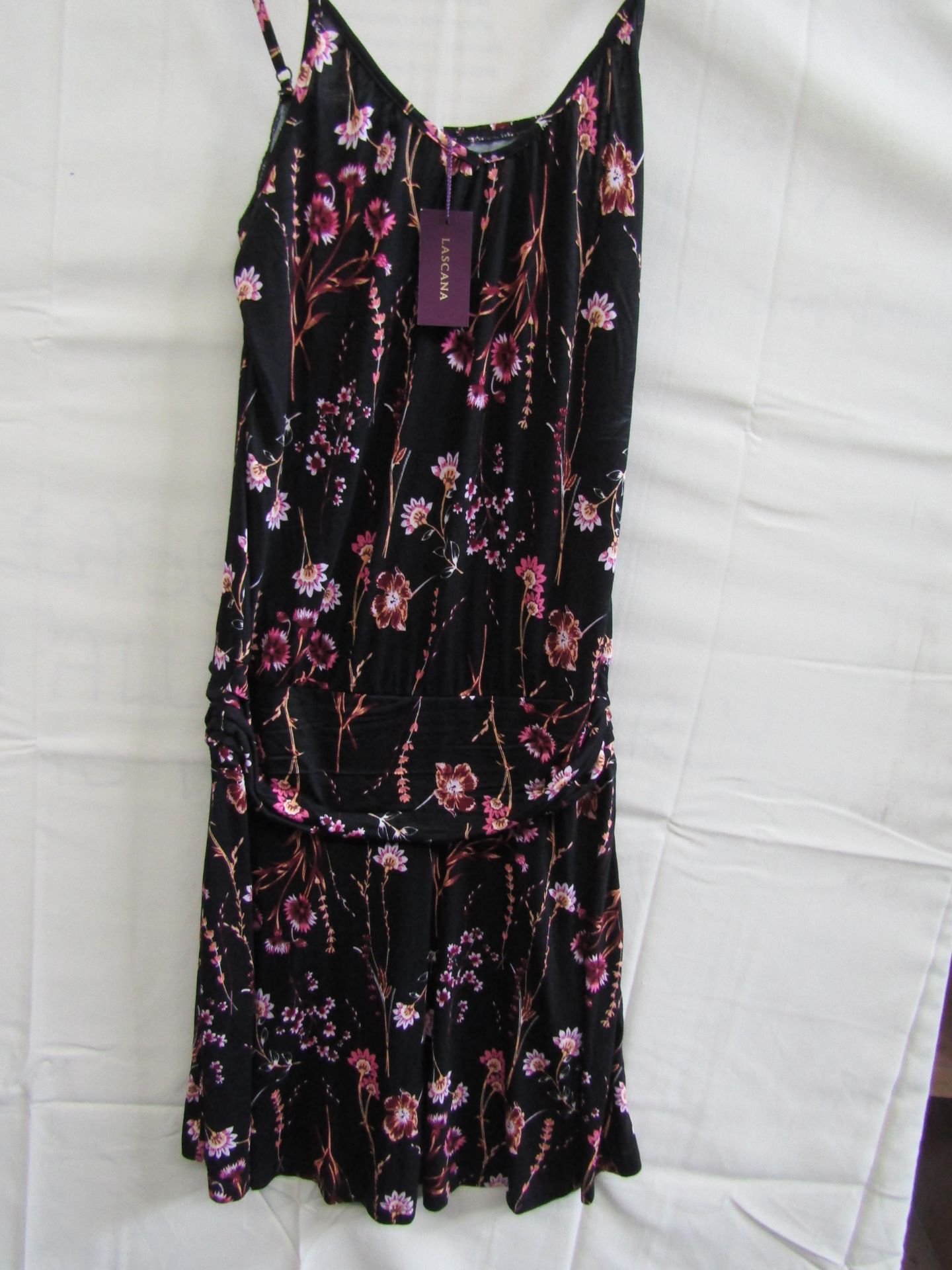 Lascana Dress With Pulled In Waist Size 40 ( May Have Been Worn ) Has Tags Attatched