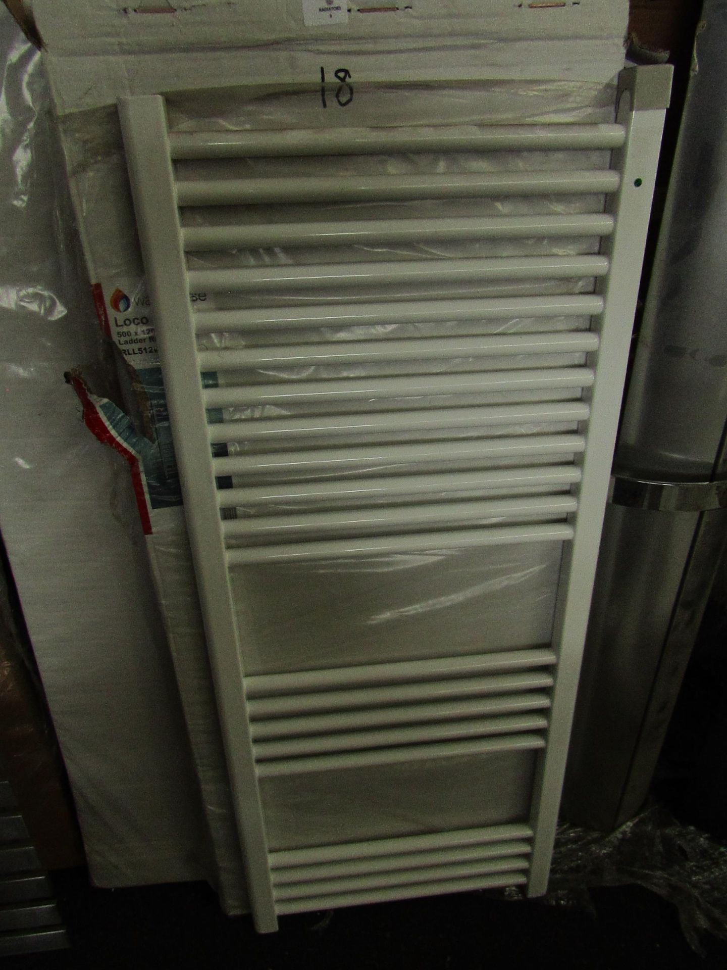 WarmBase - Loco Straight Ladder Rail White - 500x1200mm Item Appears to be in Good Condition &