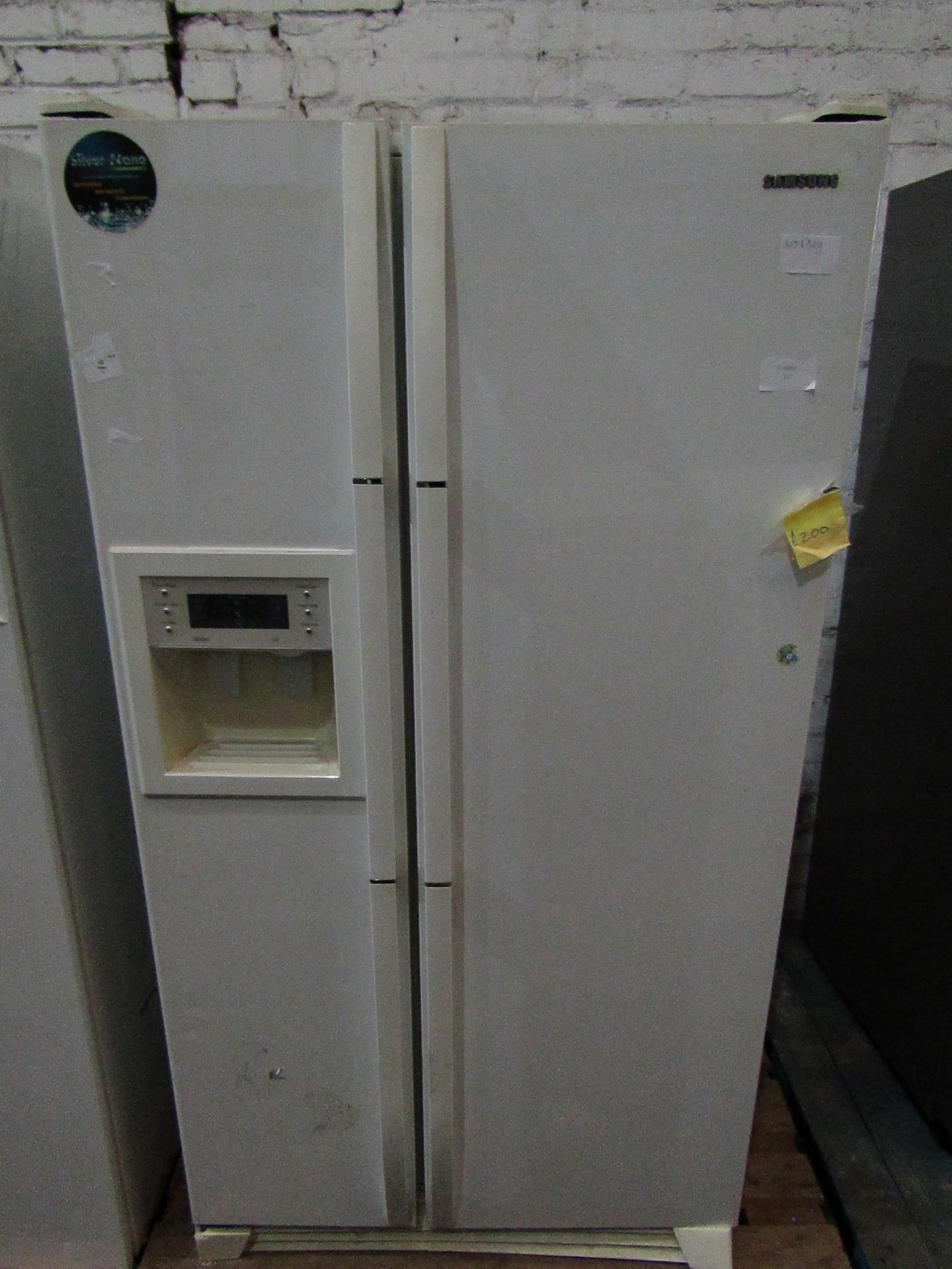 Samsung American fridge freezer, no power and used