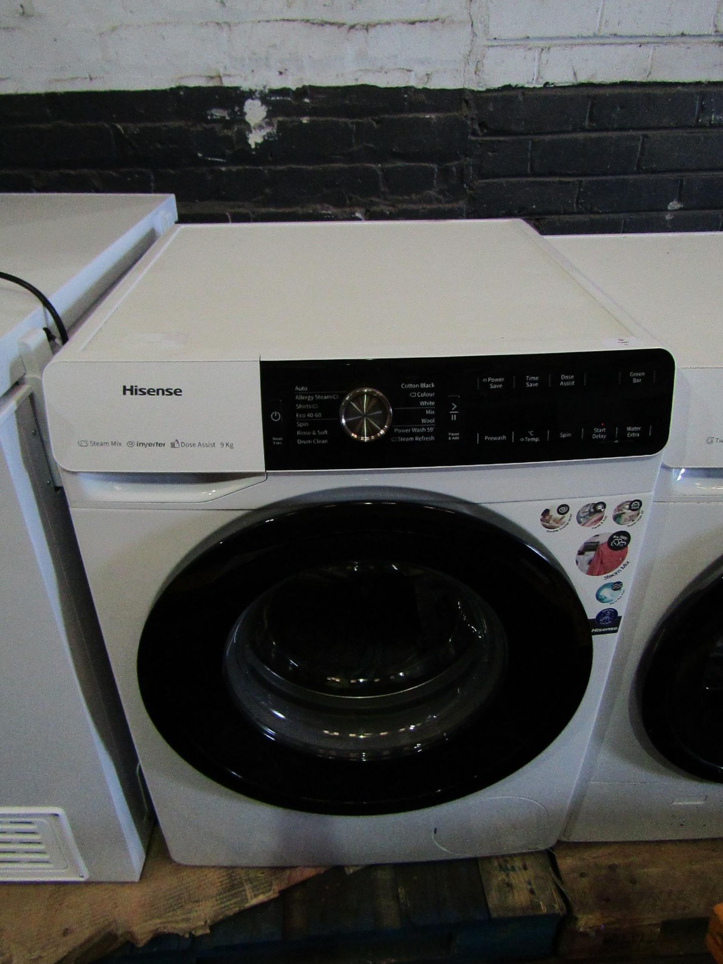 Hisense 9Kg dose Assist steam mix washing machine, powers on and spins, we haven't connected it to