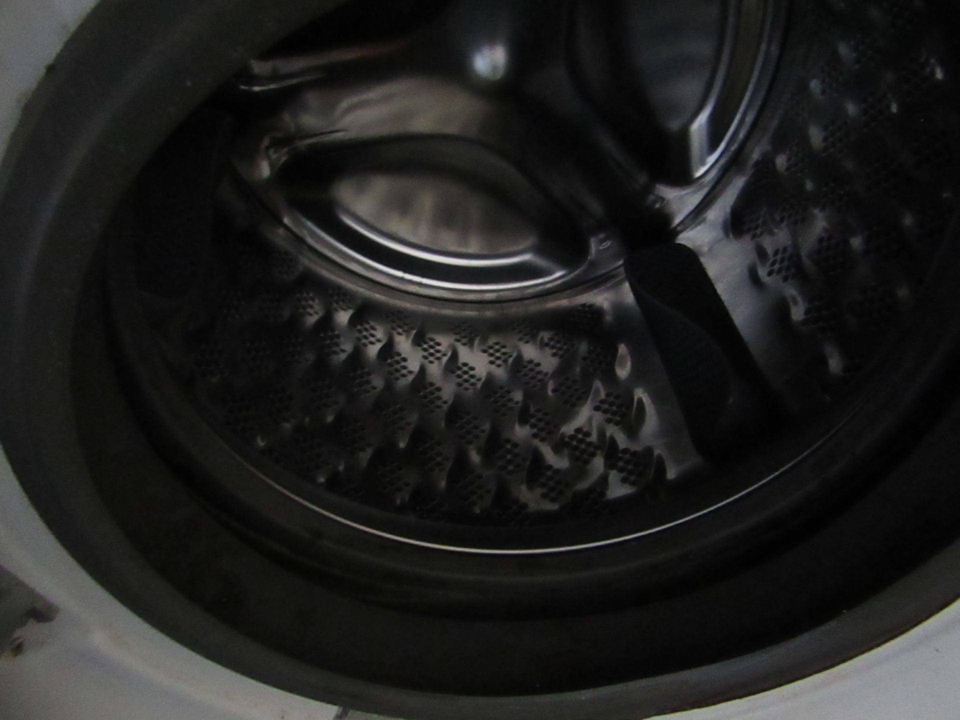 Hisense 9KG washing machine powers ona dn displays error code E36, is used - Image 2 of 3