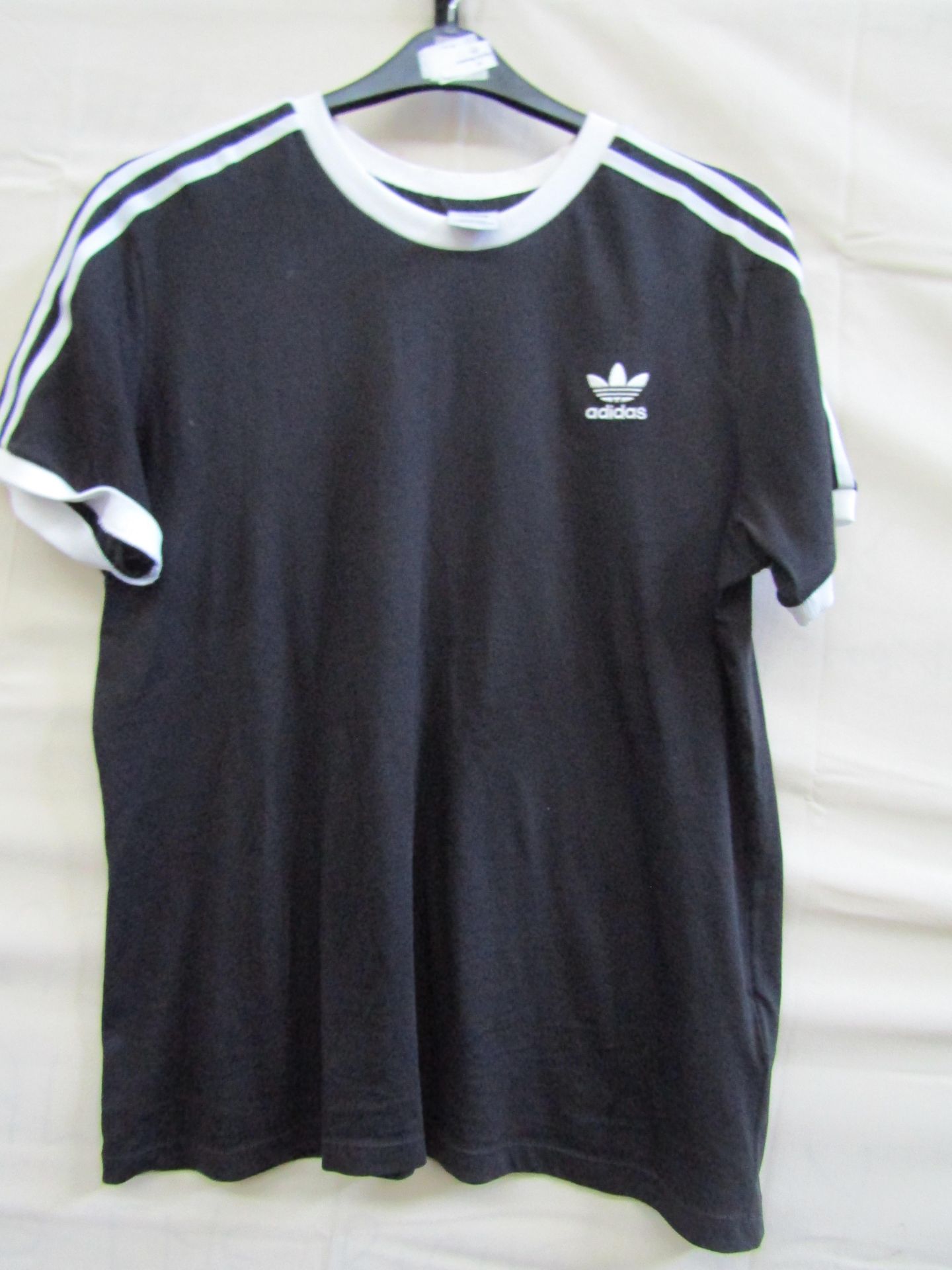 Adidas T/Shirt Black/White Size Approx M ( Has Been Worn ) Fair Condition